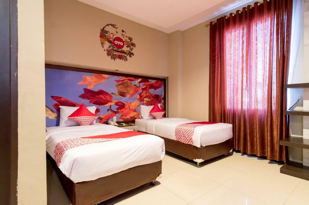 Oyo 711 Salam Residence Syariah Medan Exterior photo